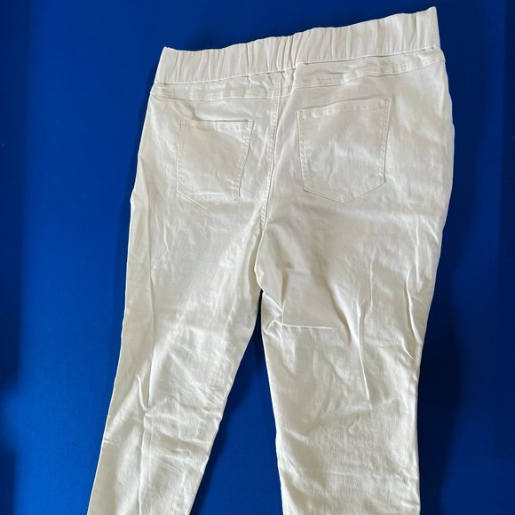 Comfort Waistband Jeans By Jessica London - size 22W Petite, new, white! - Picture 3 of 6